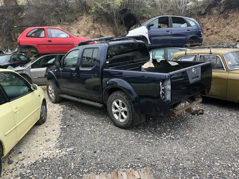 Nissan Navara 2.5dci, снимка 3 - Автомобили и джипове - 40170673