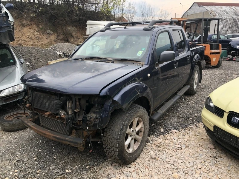 Nissan Navara 2.5dci, снимка 2 - Автомобили и джипове - 40170673