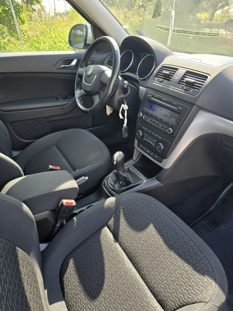 Skoda Yeti Нов внос.Топ състояние , снимка 11 - Автомобили и джипове - 51363178