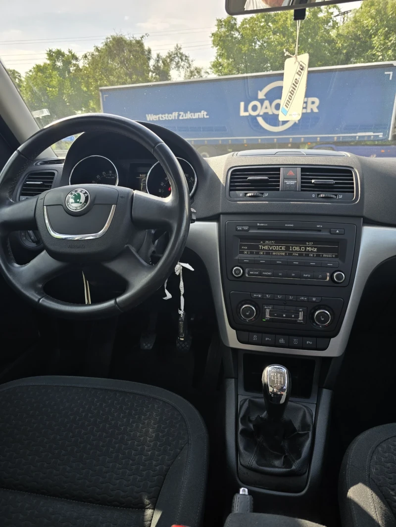 Skoda Yeti Нов внос.Топ състояние , снимка 7 - Автомобили и джипове - 51363178