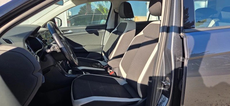 VW T-Roc 4 MOTION ; FULL LED ; DIGITAL ; КОЖА ; 7 DSG, снимка 10 - Автомобили и джипове - 51763635