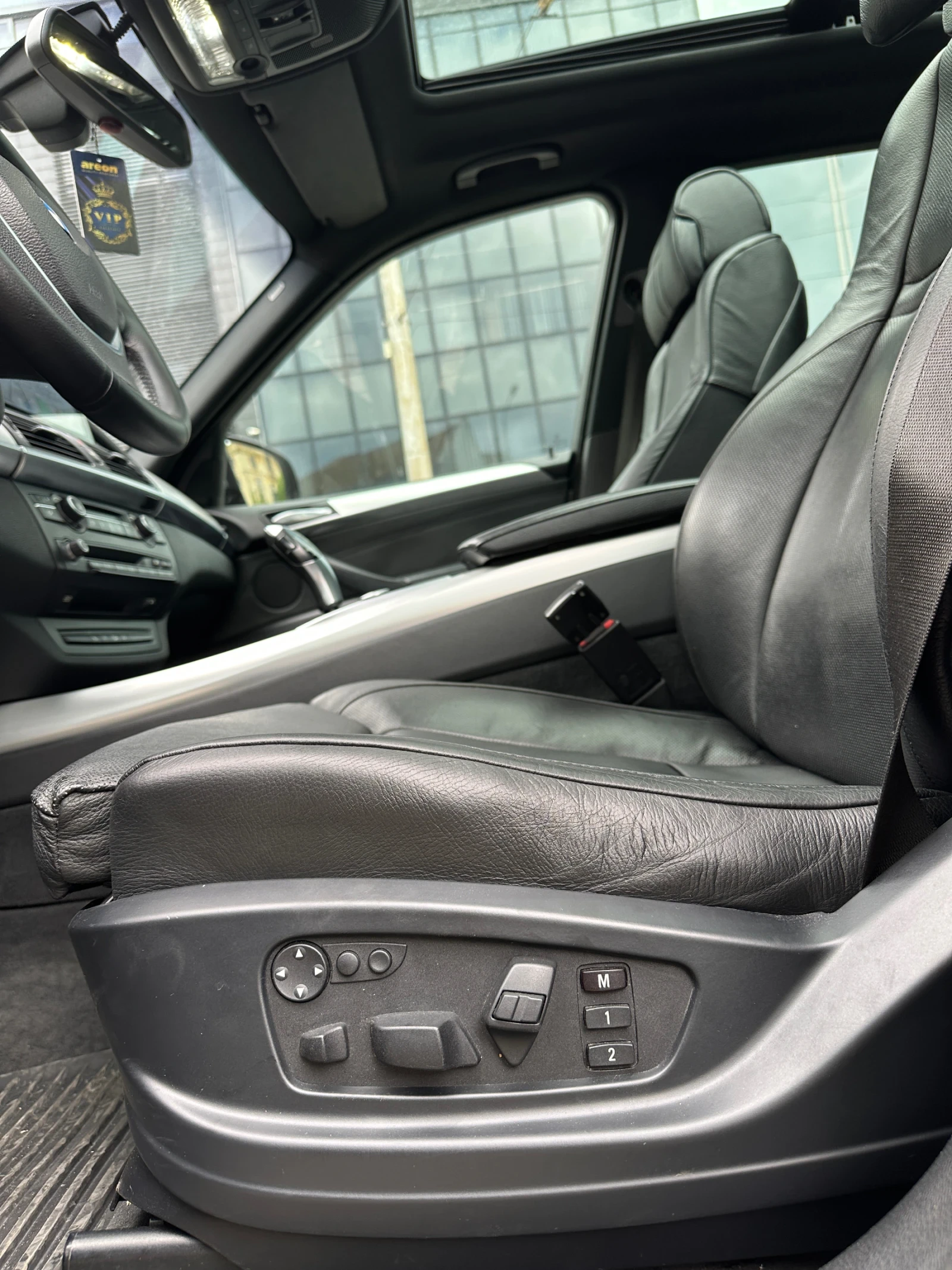 BMW X5 РеалниКМ, Обслужен, ТаблетОбдухване, Панорама, Key - изображение 6