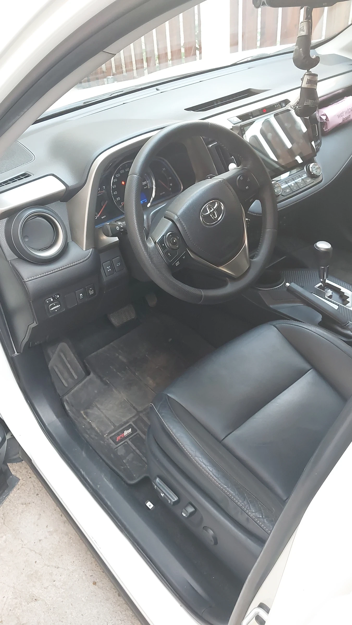 Toyota Rav4 2.0 - изображение 7