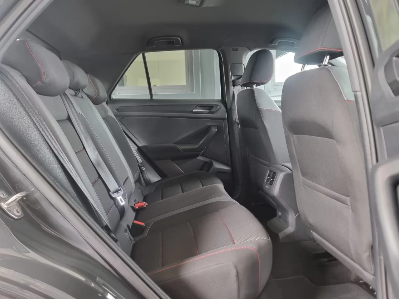 VW T-Roc 2.0TSI/190HP/SPORT/4MOTION/DSG/AHK/CAM/ACC/728g | Mobile.bg � ����������� 14