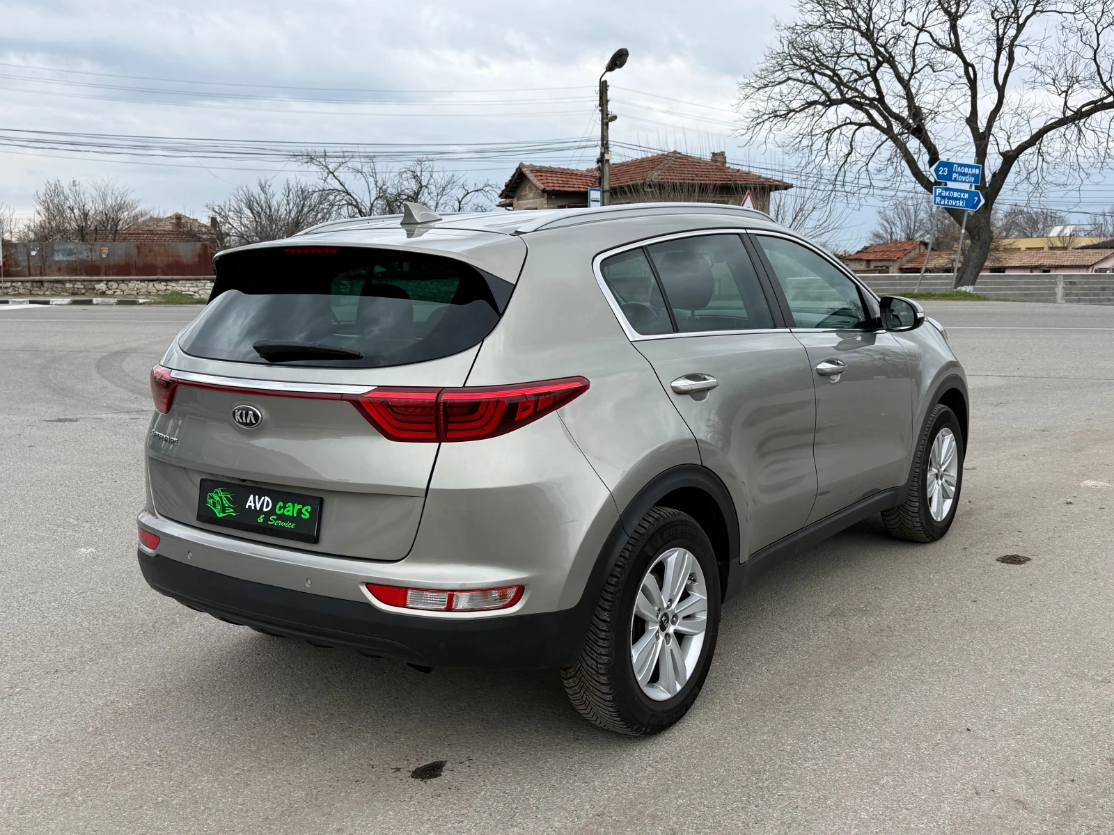 Kia Sportage 1.6 GDI, снимка 4 - Автомобили и джипове - 53935124