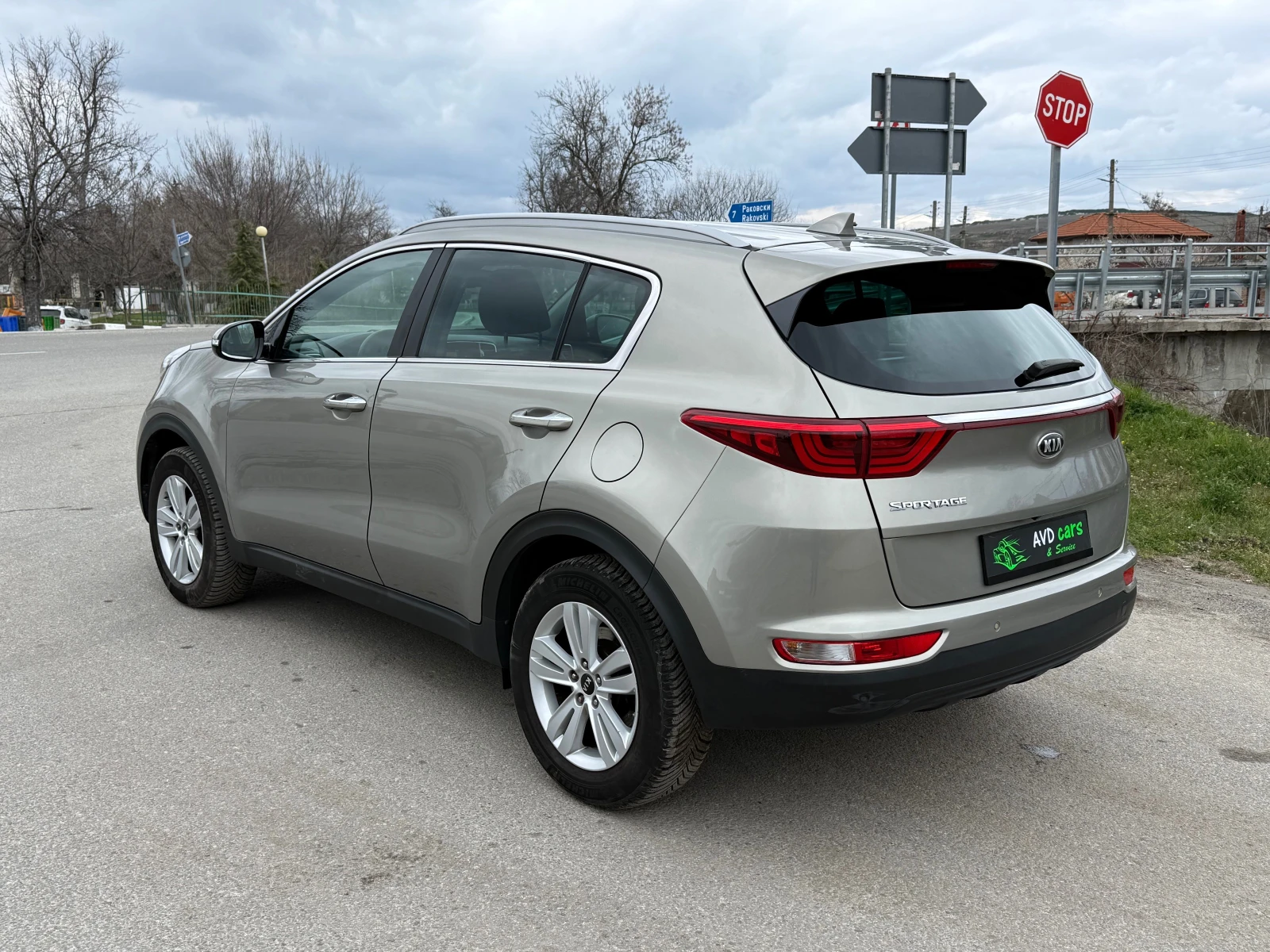 Kia Sportage 1.6 GDI, снимка 5 - Автомобили и джипове - 53935124