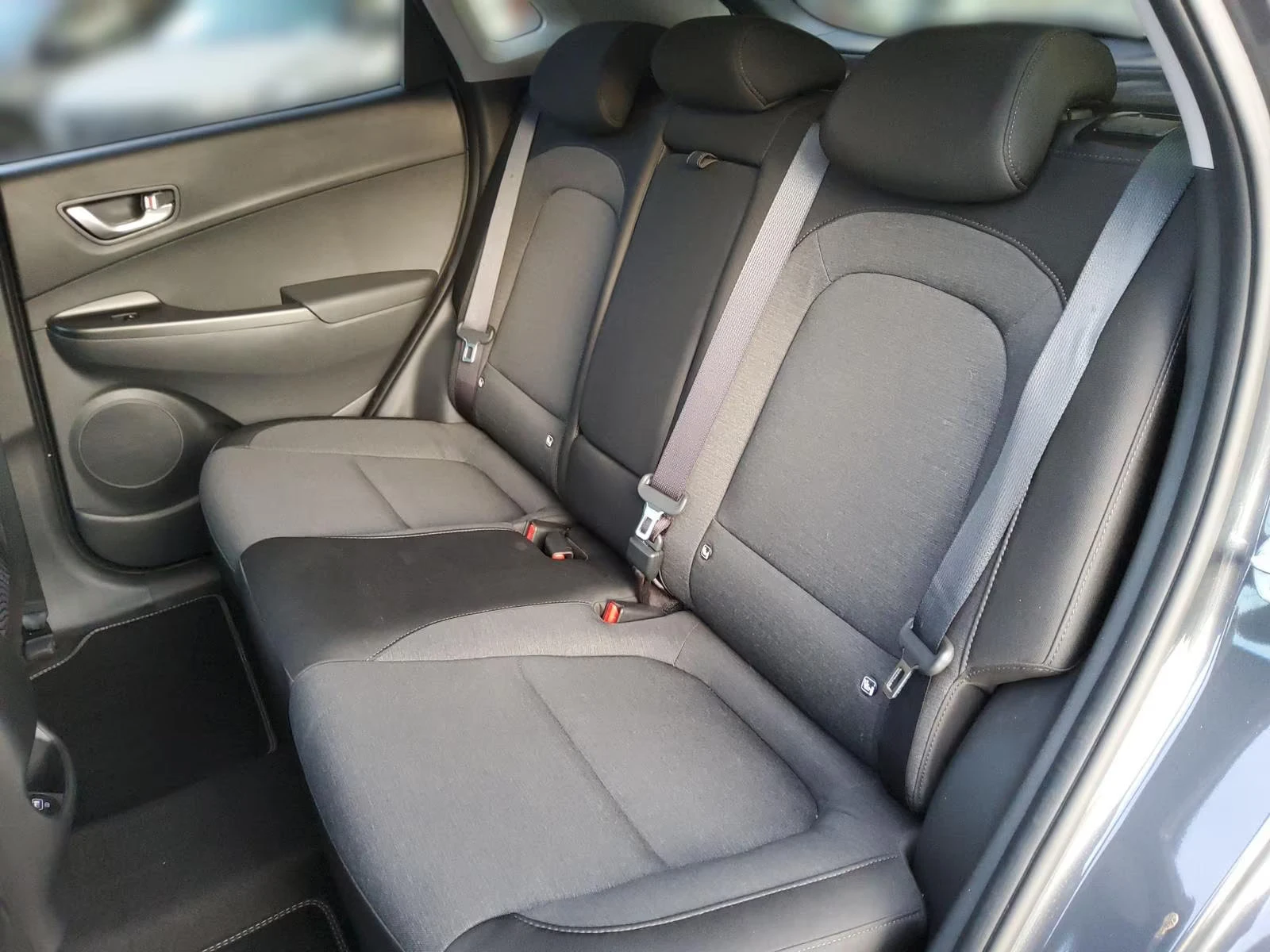 Hyundai Kona EV/136HP/SELECT/CAM/NAVI/LED/CPLAY/KLESS/DIGI/253q, снимка 12 - Автомобили и джипове - 54413772