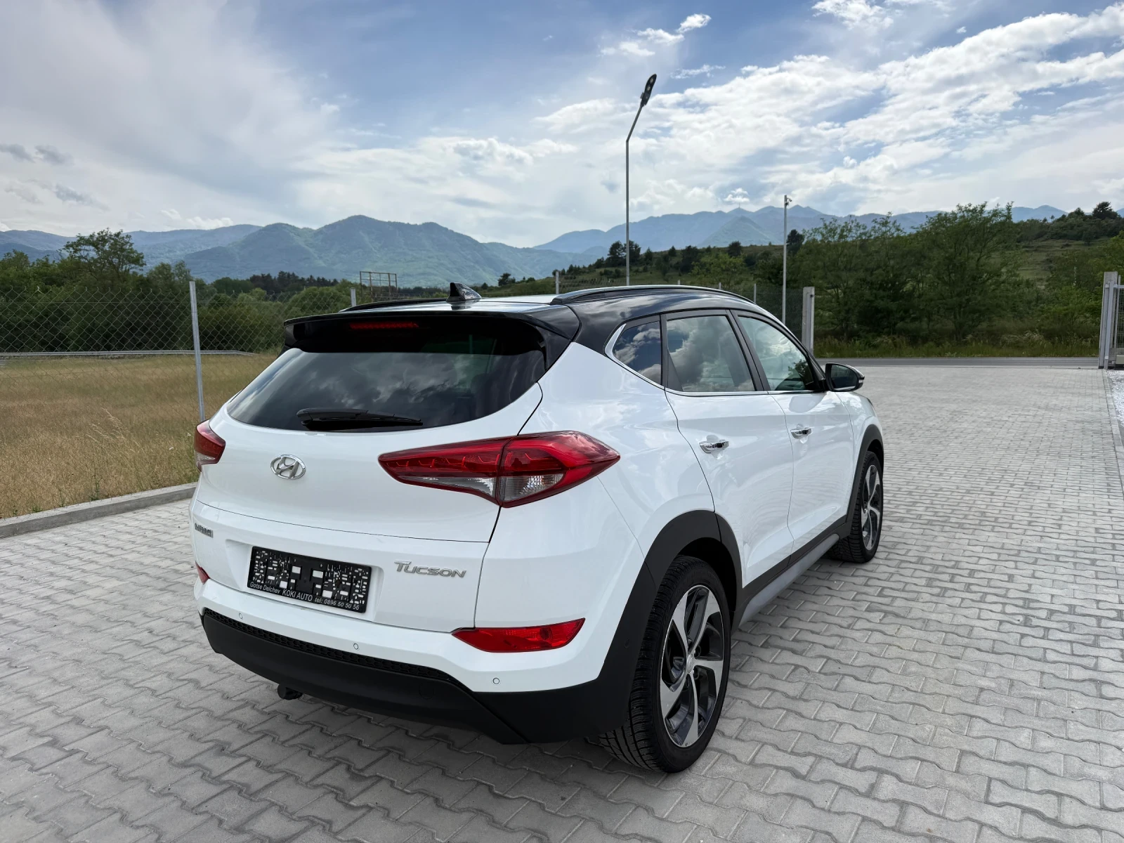 Hyundai Tucson 1.7 CRDI NAVI CAMERA PANORAMA, снимка 6 - Автомобили и джипове - 54789029
