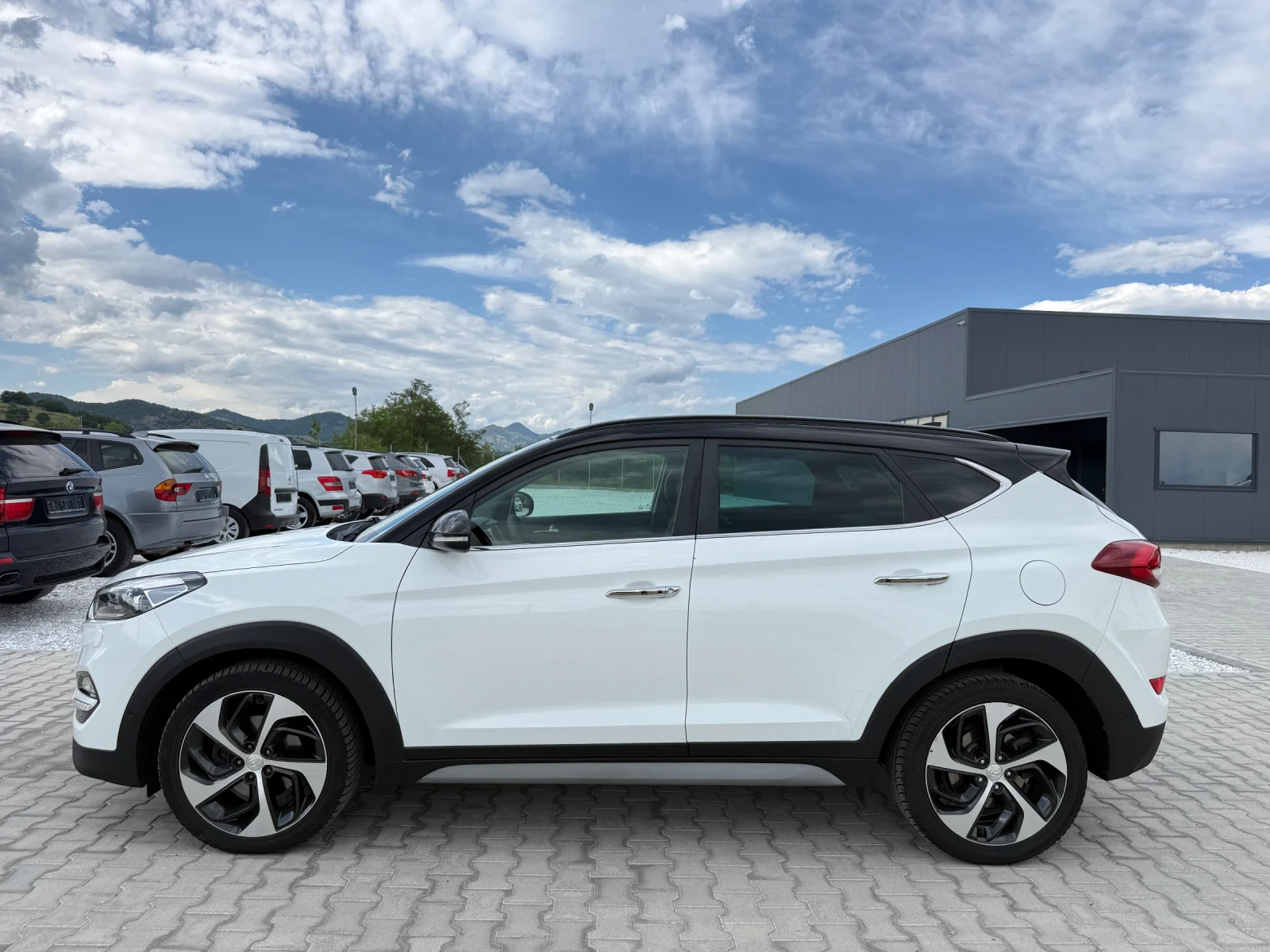Hyundai Tucson 1.7 CRDI NAVI CAMERA PANORAMA, снимка 3 - Автомобили и джипове - 54789029