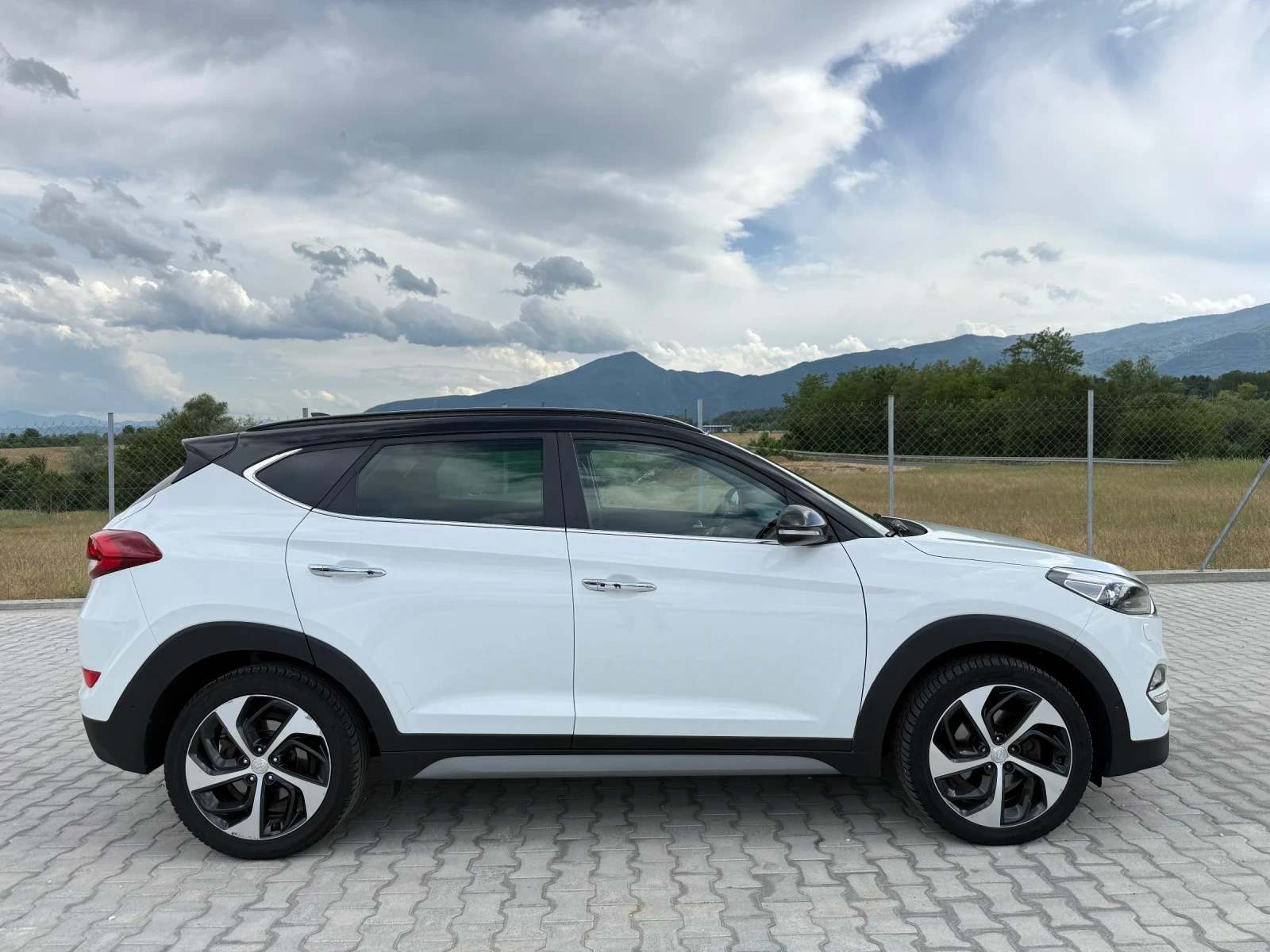Hyundai Tucson 1.7 CRDI NAVI CAMERA PANORAMA, снимка 7 - Автомобили и джипове - 54789029