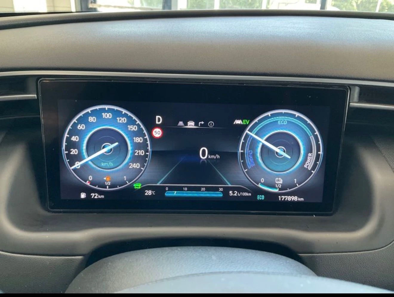 Hyundai Tucson 1.6Hybrid FULL Лизинг през Уникредит по 320 евро, снимка 7 - Автомобили и джипове - 54976636