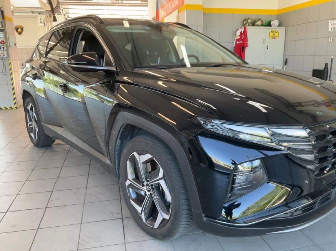 Hyundai Tucson 1.6Hybrid FULL Лизинг през Уникредит по 320 евро, снимка 3 - Автомобили и джипове - 54976636