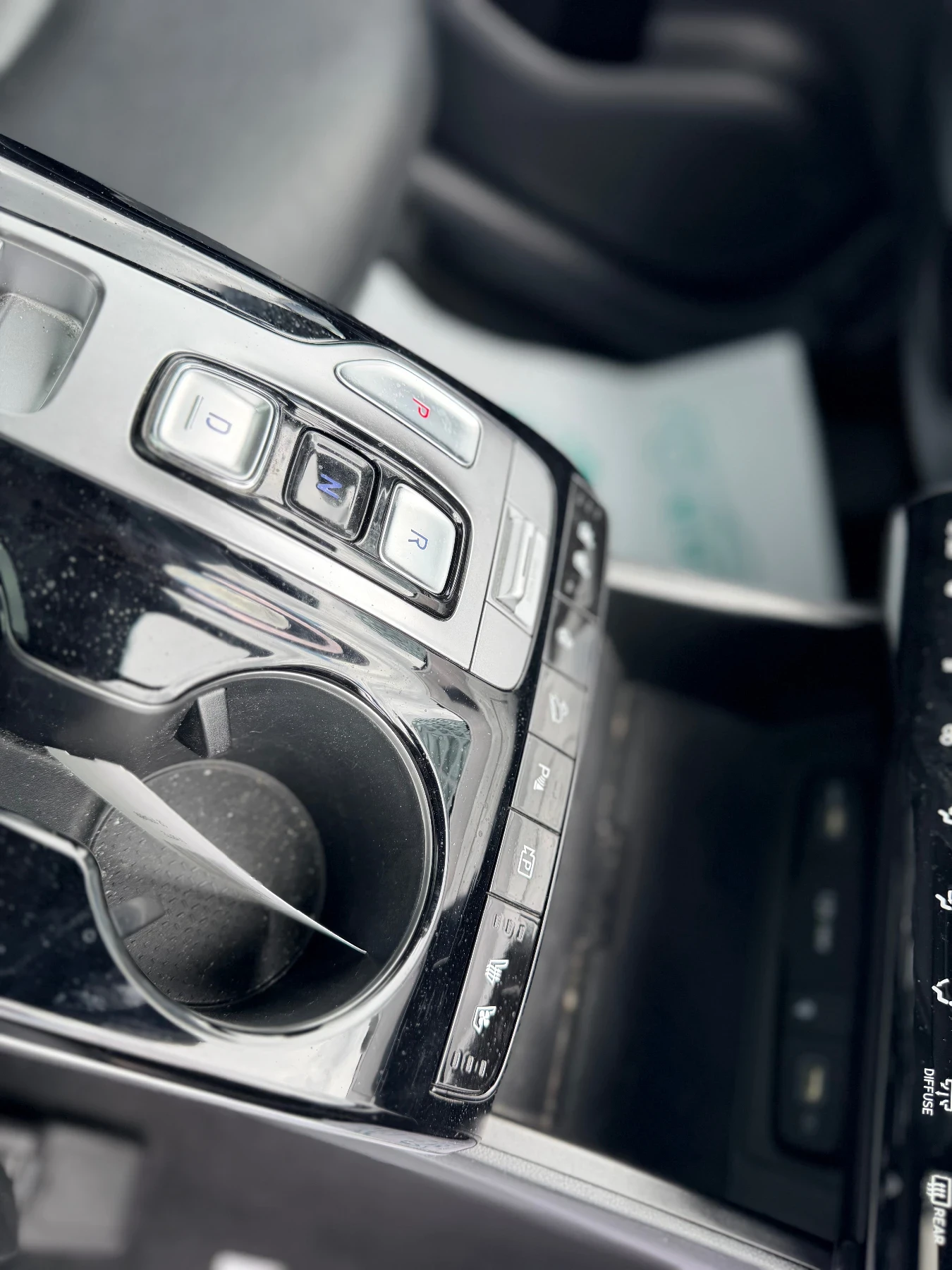 Hyundai Tucson 1.6Hybrid FULL Лизинг през Уникредит по 320 евро, снимка 14 - Автомобили и джипове - 54976636