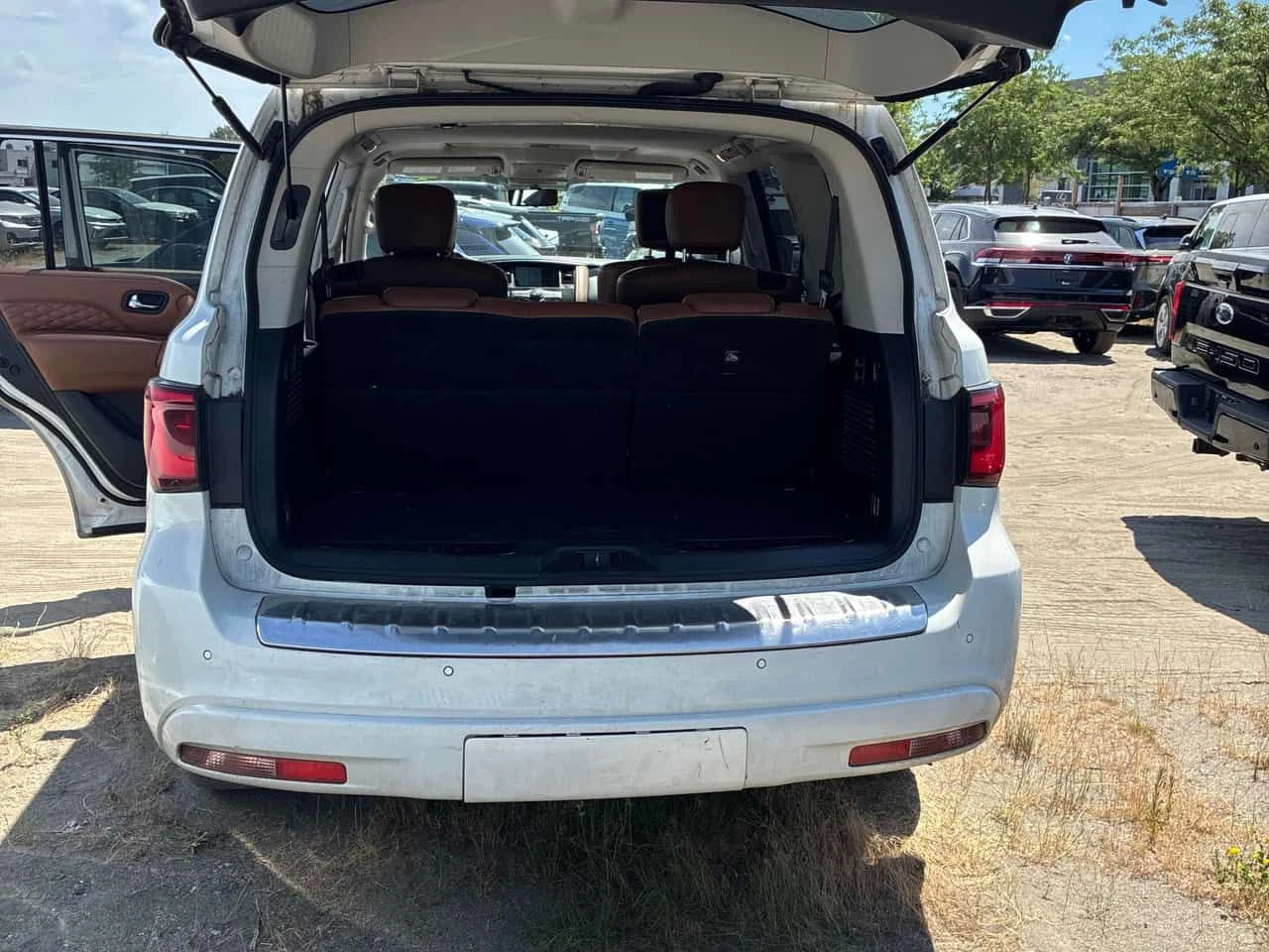 Infiniti QX80  LUXE 7 Passenger /DISTRONIC/BOSE | Mobile.bg � ����������� 13