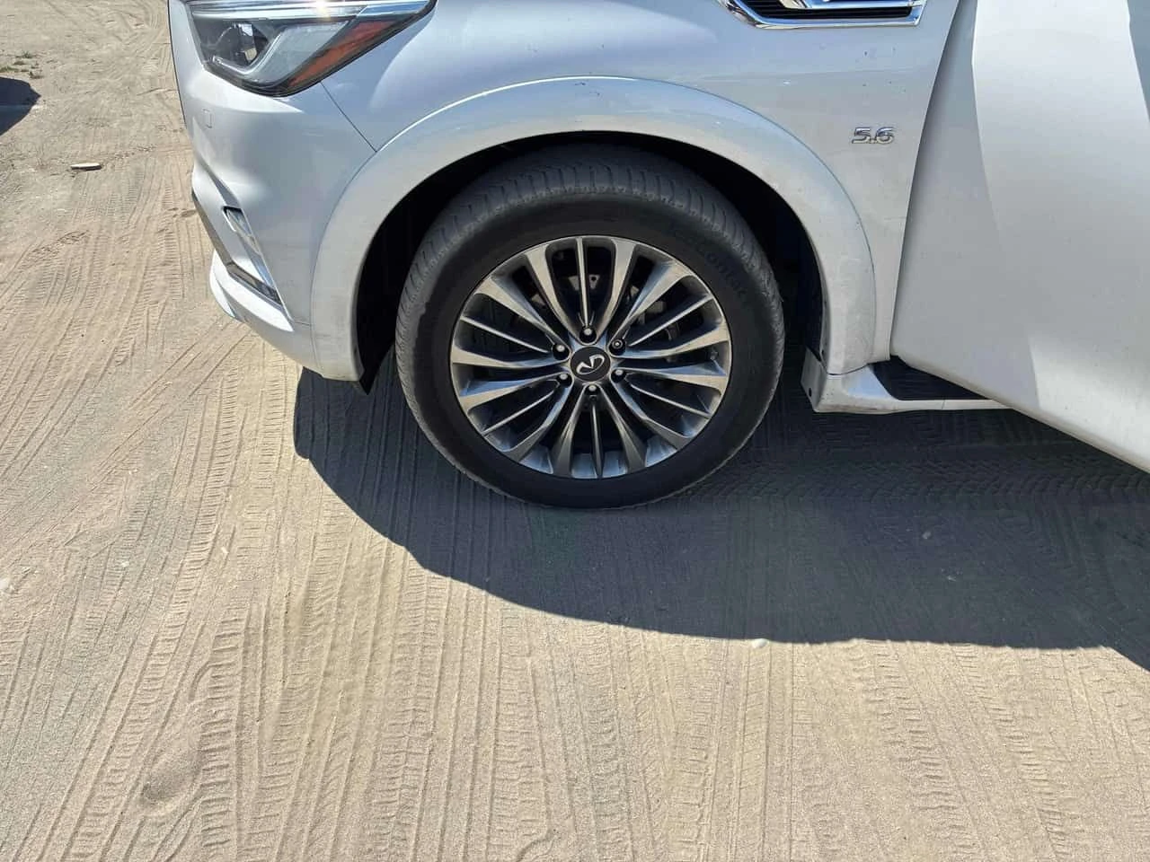 Infiniti QX80  LUXE 7 Passenger /DISTRONIC/BOSE | Mobile.bg � ����������� 7