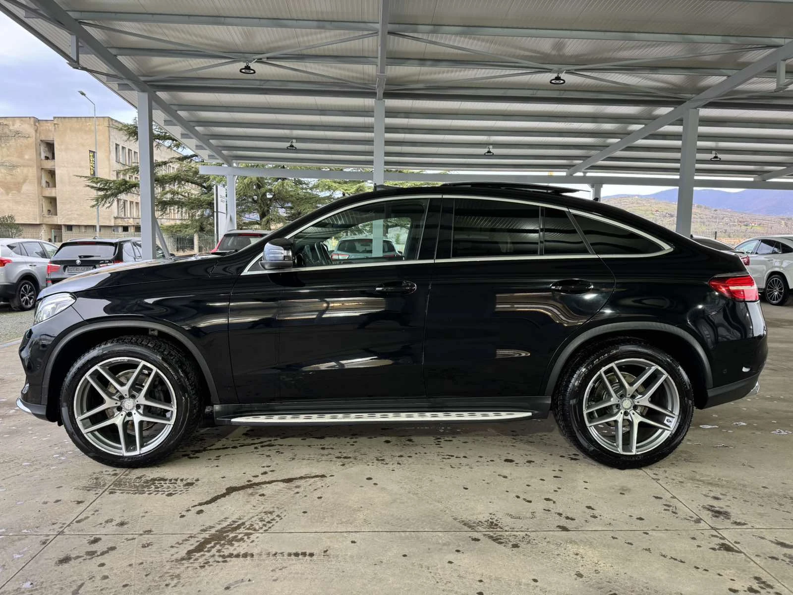 Mercedes-Benz GLE 350 d* 258ps* 4M* 9G* COUPE* AMG Line* Distr* Pano* , снимка 2 - Автомобили и джипове - 55257185