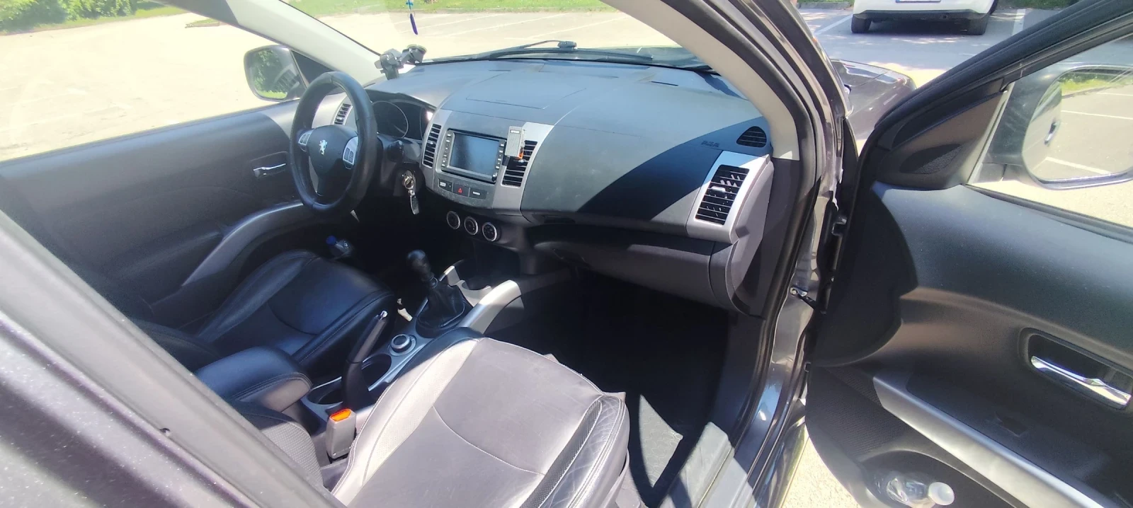 Peugeot 4007, снимка 8 - Автомобили и джипове - 55295648