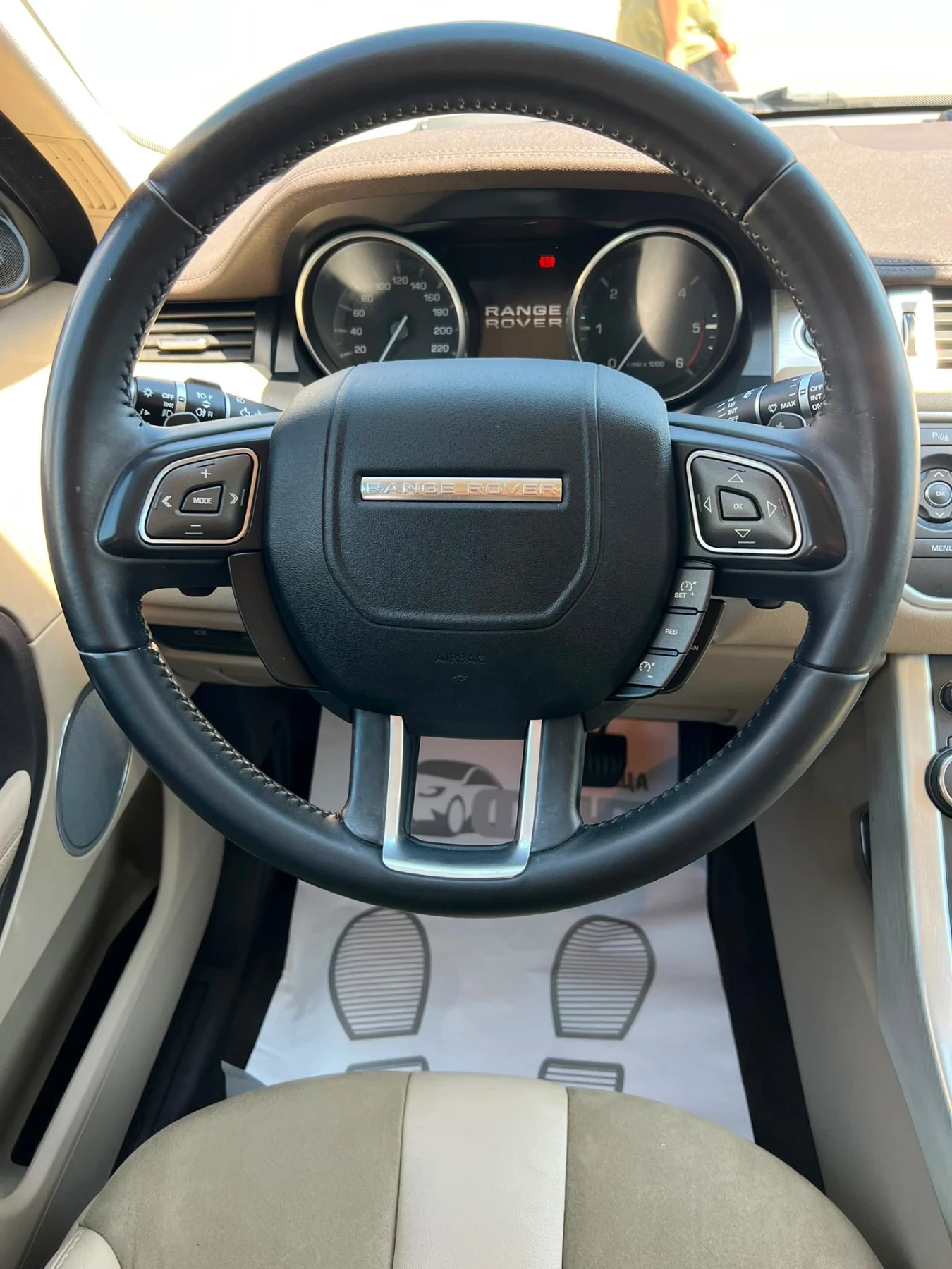 Land Rover Range Rover Evoque 2.2TD4/AVTOMAT, снимка 8 - Автомобили и джипове - 55506446