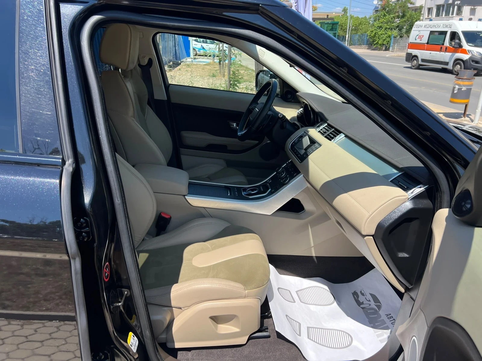 Land Rover Range Rover Evoque 2.2TD4/AVTOMAT, снимка 11 - Автомобили и джипове - 55506446