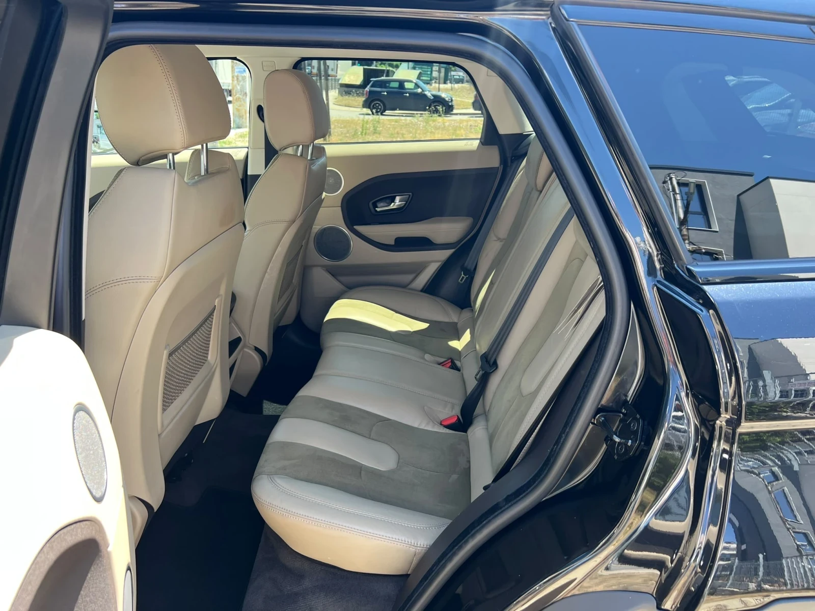 Land Rover Range Rover Evoque 2.2TD4/AVTOMAT, снимка 13 - Автомобили и джипове - 55506446