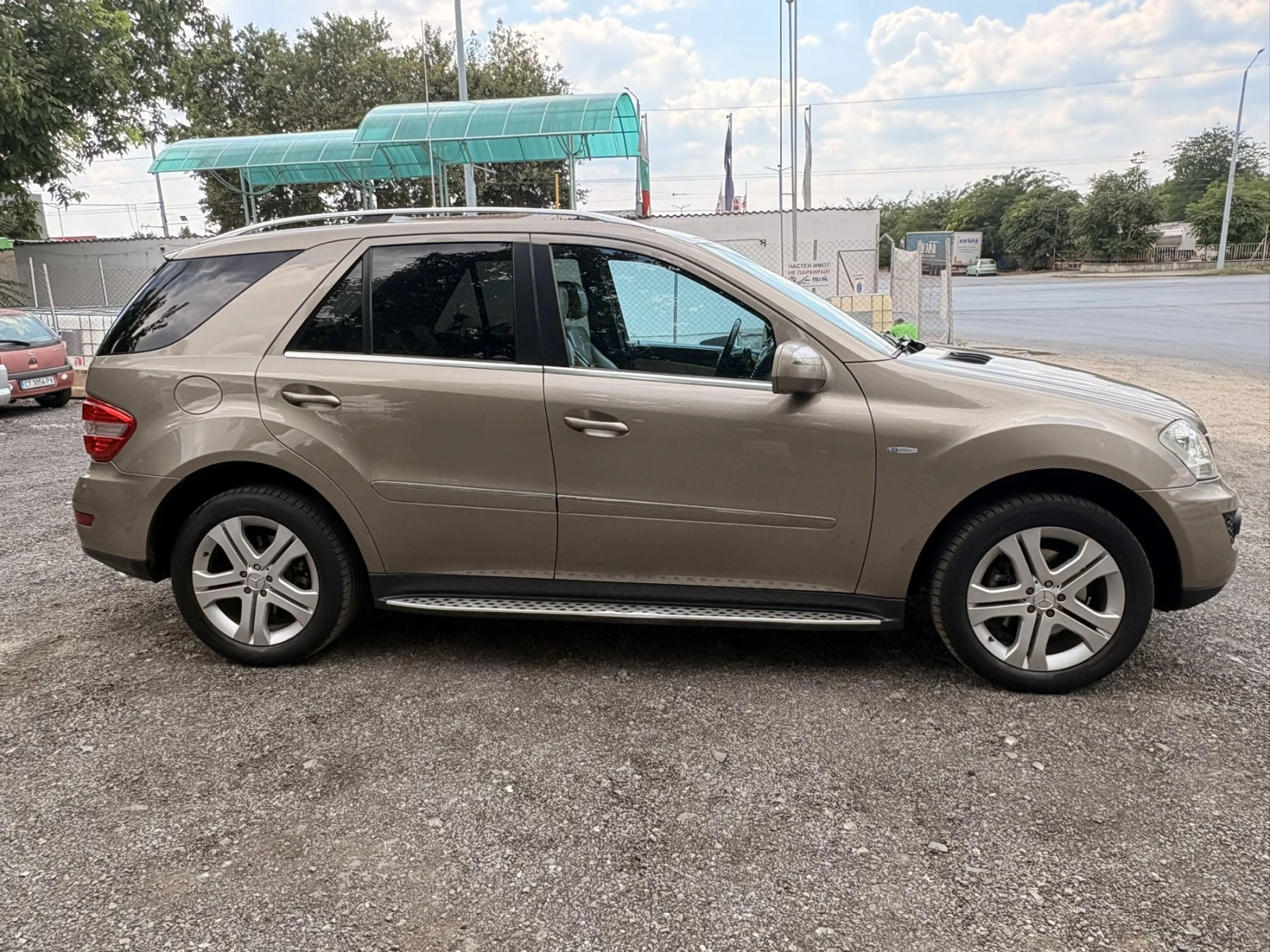 Mercedes-Benz ML 320 4 MATIC DESINGO, снимка 3 - Автомобили и джипове - 55586761