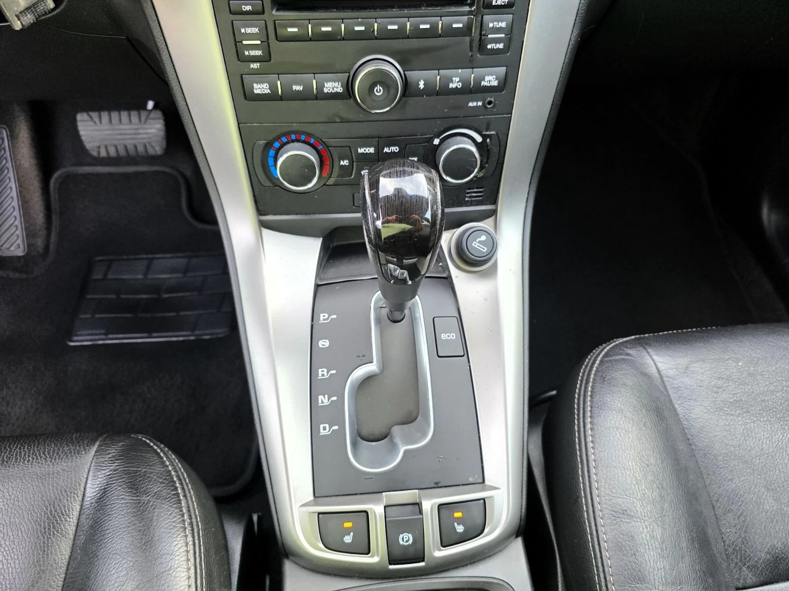 Chevrolet Captiva 2.2VCDI/184/7MESTA/AWD/Automatic, снимка 12 - Автомобили и джипове - 55902876