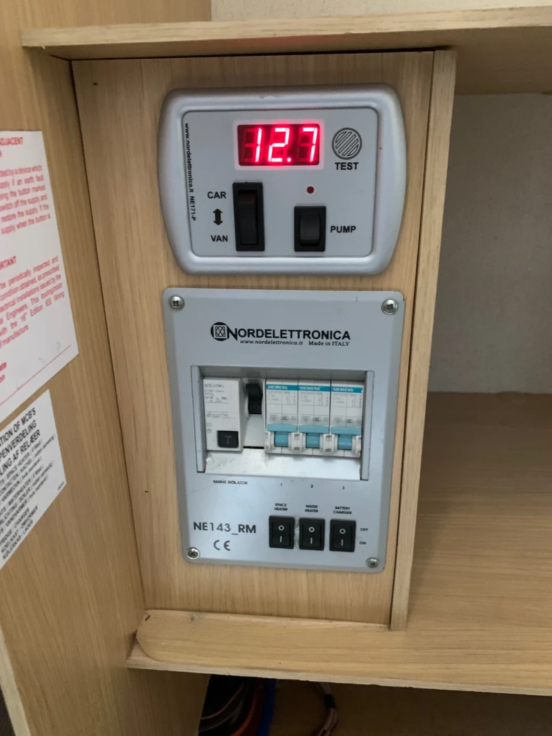 Каравана ABI FreeStyle 540, снимка 14 - Каравани и кемпери - 51845340