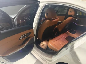 BMW 330 i / XDRIVE / M PKG / HEADUP / ПОДГРЕВИ / HARMAN, снимка 11