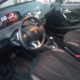 Peugeot 208 Автоматик 1.4HDI, снимка 8