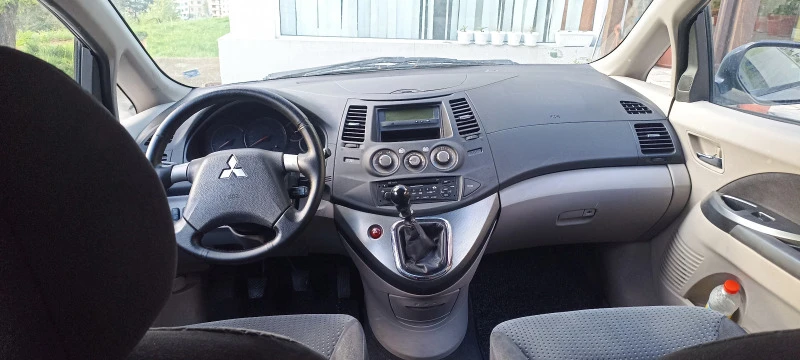 Mitsubishi Grandis DiD, снимка 8 - Автомобили и джипове - 47172003