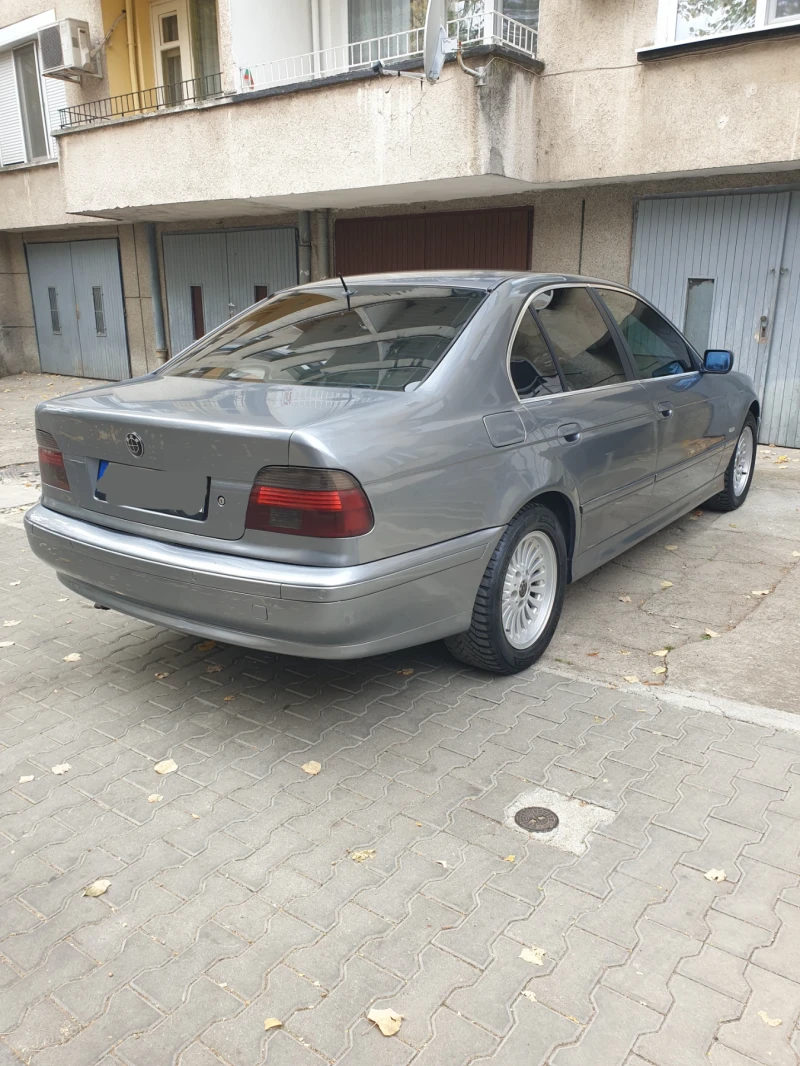 BMW 530 ЧЕРЕН ПЕТЪК !, снимка 5 - Автомобили и джипове - 47926788