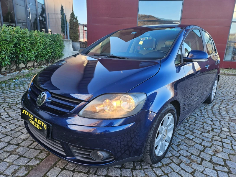 VW Golf Plus 1.6 ПЕРФЕКТЕН , снимка 8 - Автомобили и джипове - 48380509