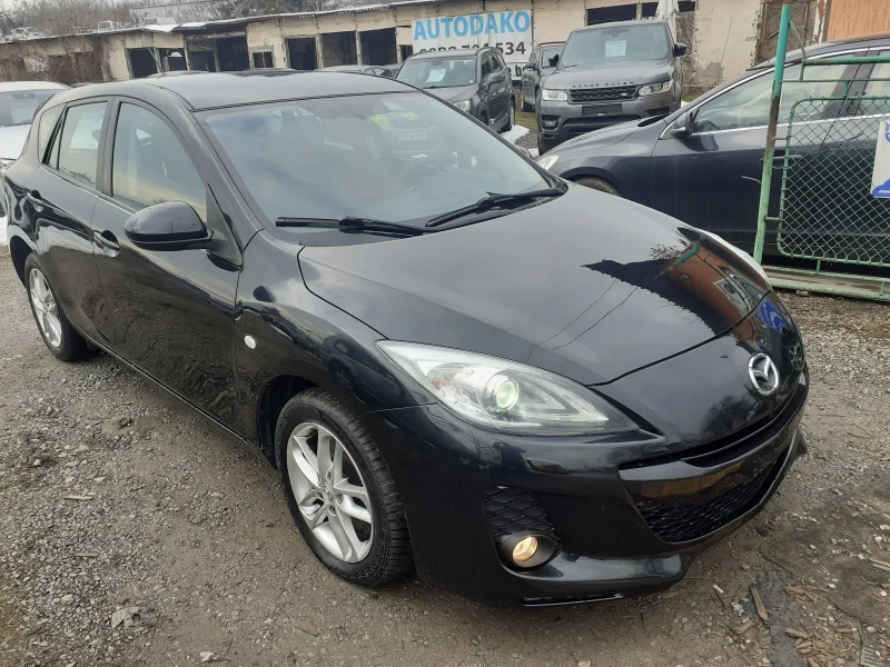 Mazda 3 2.0 FACE LIFT като нова , снимка 2 - Автомобили и джипове - 49273592