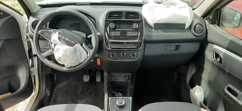 Dacia Spring, снимка 7 - Автомобили и джипове - 49666579