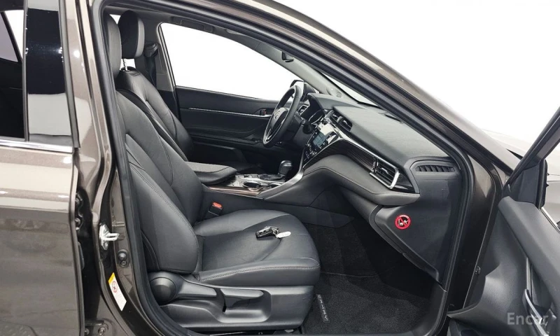 Toyota Camry, снимка 11 - Автомобили и джипове - 52799904