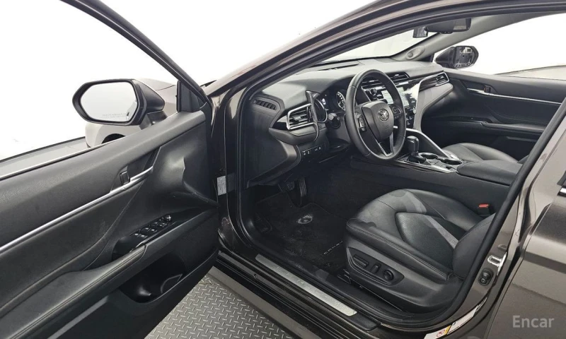 Toyota Camry, снимка 10 - Автомобили и джипове - 52799904