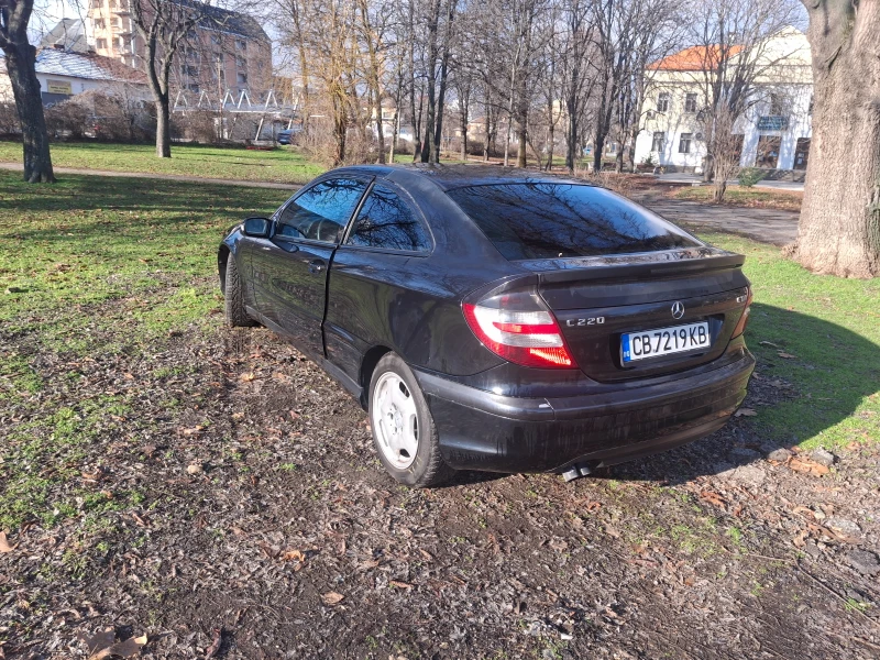 Mercedes-Benz C 220 2.2 CDI COUPE, снимка 6 - Автомобили и джипове - 52923771