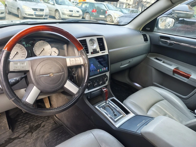 Chrysler 300c Touring, снимка 3 - Автомобили и джипове - 53090588