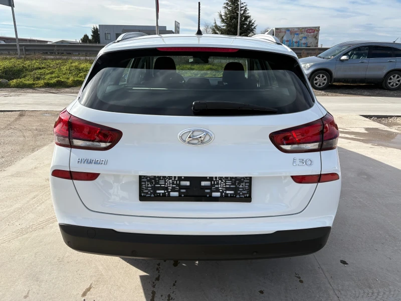 Hyundai I30 1.4i, снимка 6 - Автомобили и джипове - 53266458