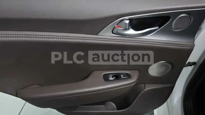Kia Stinger 3.3| 360| DISTRONIC| ОБДУХ| ВКЛ. ТЕХНОТЕСТ, снимка 7 - Автомобили и джипове - 54485324