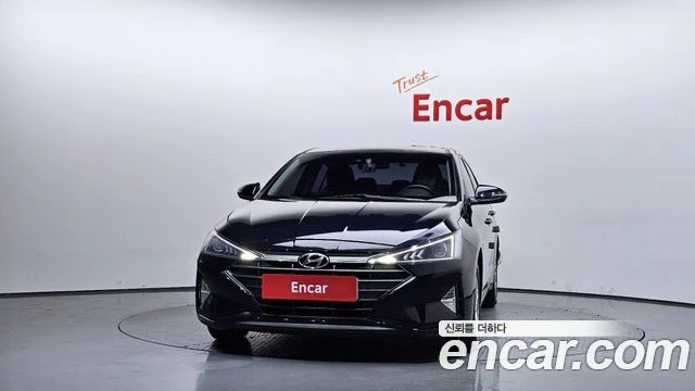 Hyundai Elantra, снимка 3 - Автомобили и джипове - 56082361