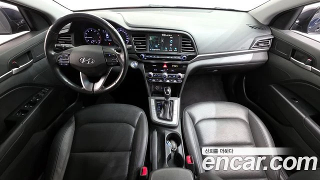 Hyundai Elantra, снимка 7 - Автомобили и джипове - 56082361