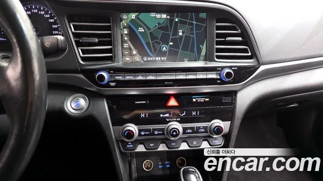 Hyundai Elantra, снимка 17 - Автомобили и джипове - 56082361