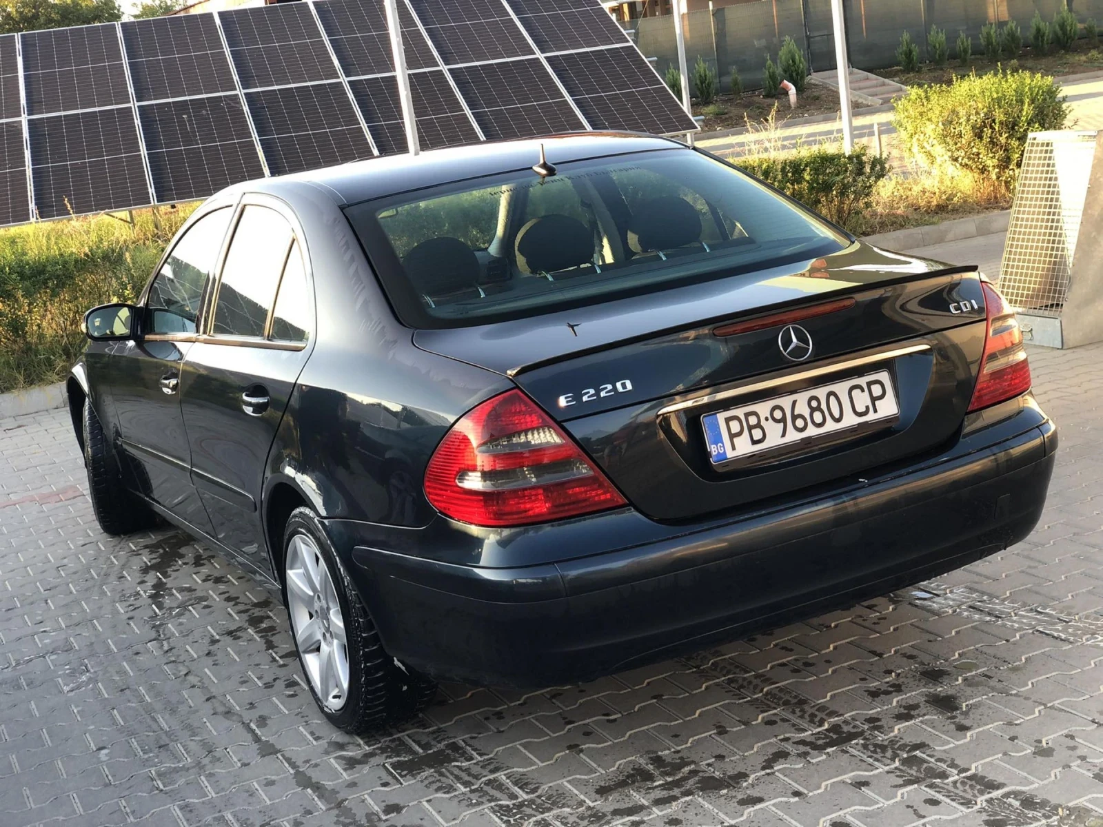 Mercedes-Benz E 220, снимка 1