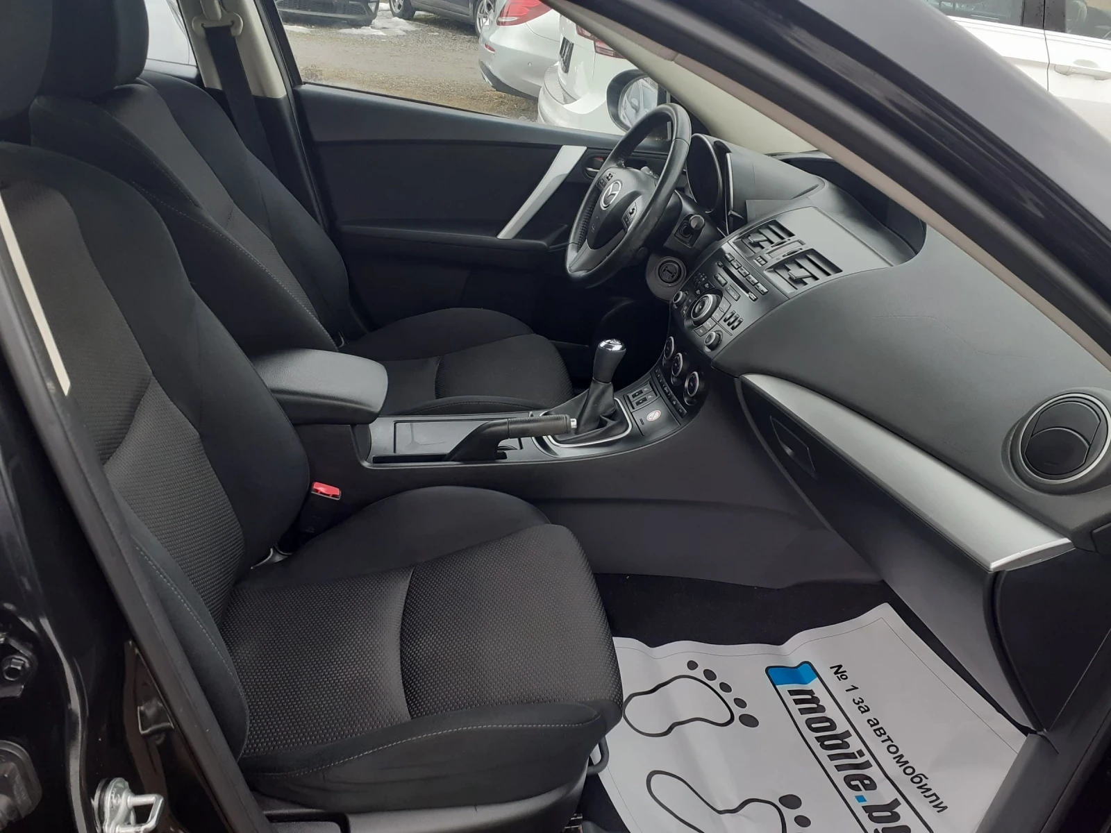 Mazda 3 2.0 FACE LIFT като нова  - изображение 10