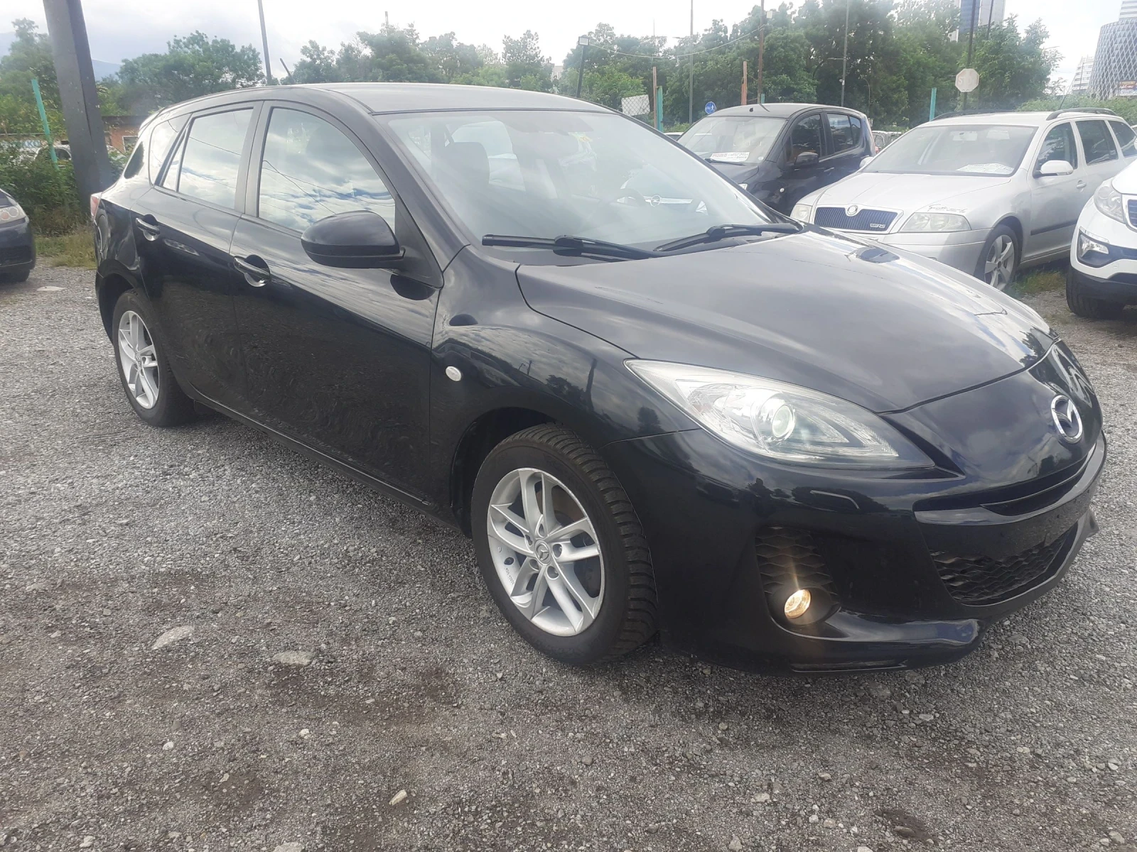 Mazda 3 2.0 FACE LIFT като нова  - изображение 2