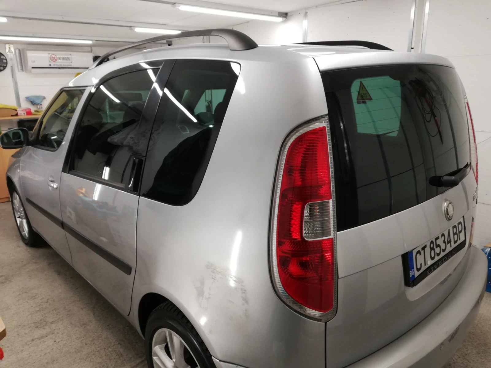 Skoda Roomster 1.6 газ бензин Avtomat - изображение 4