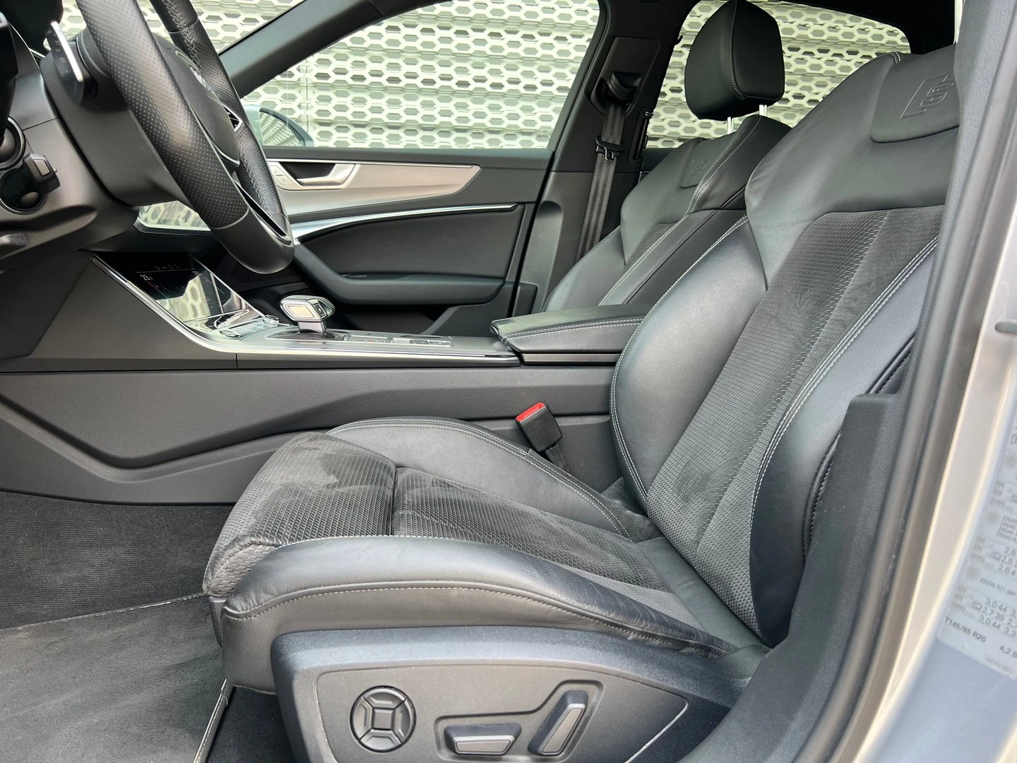 Audi A6 Limousine Sport 50 TDI quattro, снимка 11 - Автомобили и джипове - 52538109