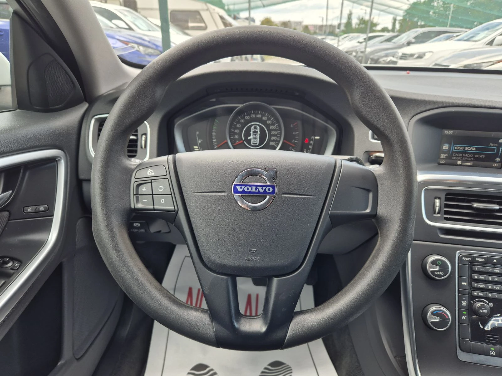 Volvo V60 1.6D-AUTOMATIC-FACE LIFT - изображение 9