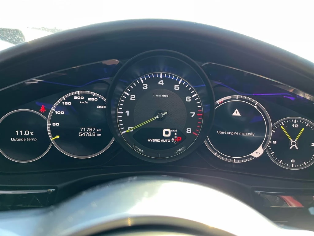 Porsche Panamera 4 2018 Hybrid * CARFAX * БЕЗ ПЪРВОНАЧАЛНА ВНОСКА - изображение 9